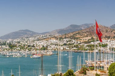 Güneşli Limanı üzerinden Castle of St. Peter, Bodrum, Muğla ilinin görünümünü.