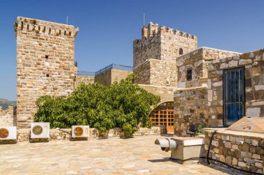 Güneşli görünümü Castle, St. Peter, Bodrum, Muğla ilinin.