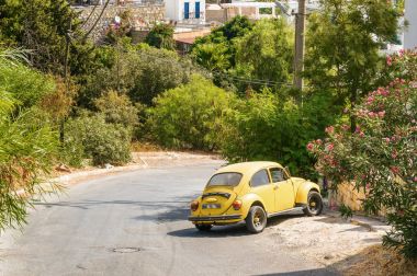 Bodrum ile oldfashioned Tepesi'nden güneşli görünümünü yel, Muğla ili, Türkiye değirmenleri.