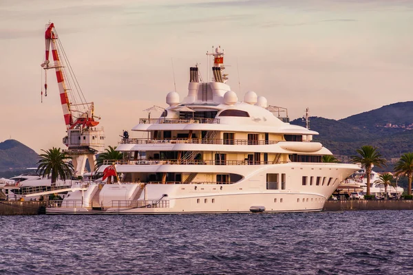 Beautiful yacht on the pier of Tivat, Montenegro. — Stock Photo, Image