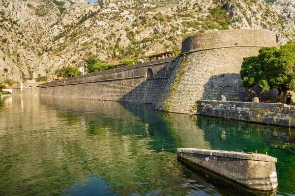 Antigua Fortaleza Kotor Montenegro —  Fotos de Stock