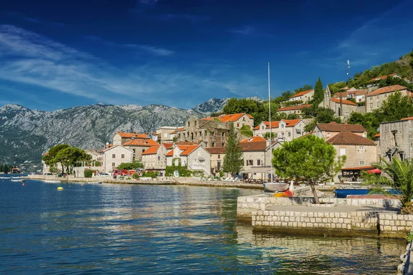 Prachtige Zonnige Ochtend Perast Oude Historische Mediterrane Stad Resort Aan — Stockfoto