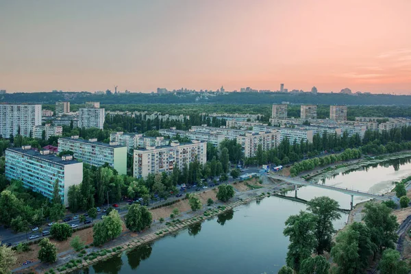 Rusanovka - distrito na margem esquerda de Kiev, Ucrânia — Fotografia de Stock