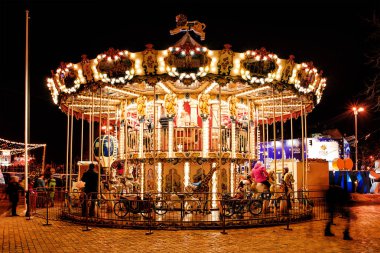 Sophia'nın Meydanı Kiev, Ukrayna'nın merkezindeki Carousel. 13 Ocak 2017