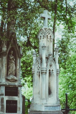 Anıtlar ve Lychakivske Mezarlığı, Lviv, Ukrayna, Avrupa mimari ayrıntıları göster