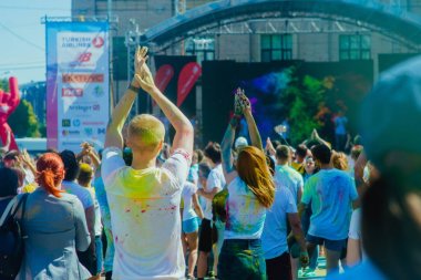 Maraton Colorrun Kiev 2017, Ukrayna nın çekimleri raporlama. 04 Haziran 2017.