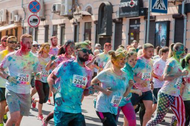 Maraton Colorrun Kiev 2017, Ukrayna nın çekimleri raporlama. 04 Haziran 2017.