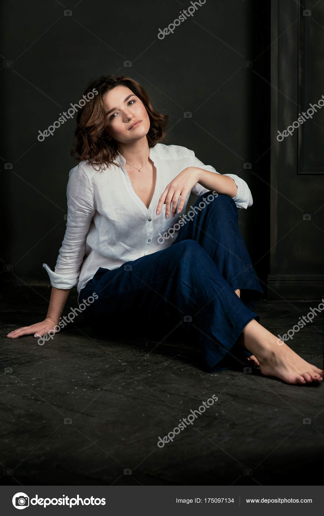 Portraite Young Beautiful Sad Woman Actress Short Brown Hair White