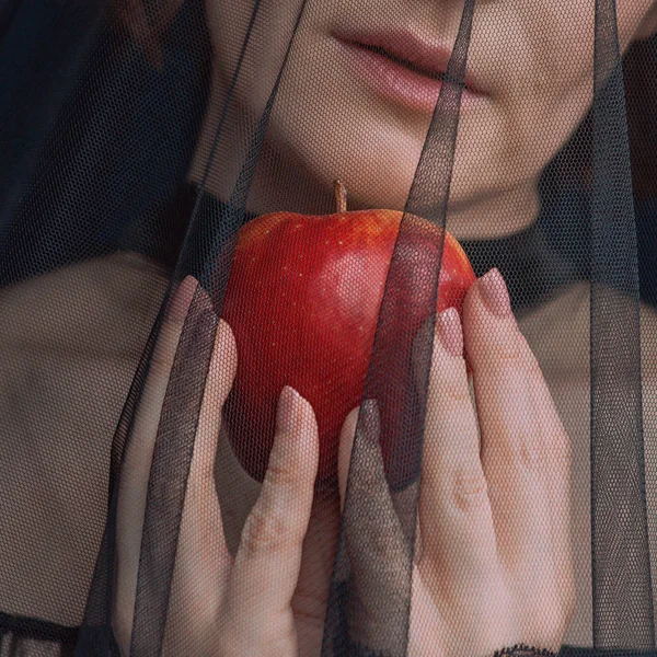 Beautiful Woman Witch Poison Red Apple — Stock Photo, Image