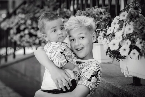 Monochrome Portrait Caucasian Adorable Cute Boys Siblings Holding Each Other — Stock Photo, Image