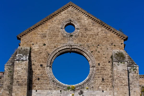 Abadia cisterciense de San Galgano, perto de Chiusdino, Toscana, Itália — Fotografia de Stock