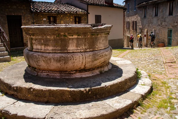 Val d 'orcia, siena, toskana, italien - Ausflug mit dem Mountainbike — Stockfoto