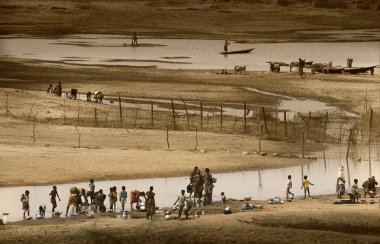 Mopti, Mali, Afrika - Ba birleştiği şehrin bağlantı noktası