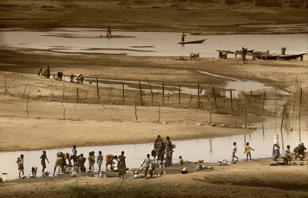 Mopti, Mali, Afrika - Ba birleştiği şehrin bağlantı noktası