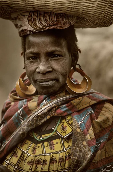 Малі, Західна Африка - Догонов сіл бруд будинках, Peul і Фулані р — стокове фото