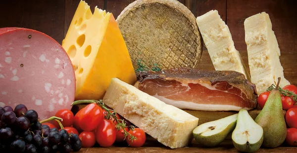 Mortadella 이탈리아 햄, 치즈 — 스톡 사진