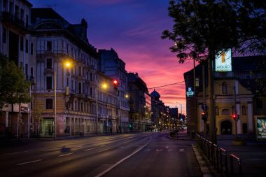 Budapeşte Macaristan'ın başkenti tarafından Tuna nehri geçti.