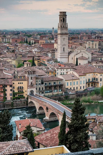 Verona Italia - Paisaje urbano de Verona, Veneto — Foto de Stock