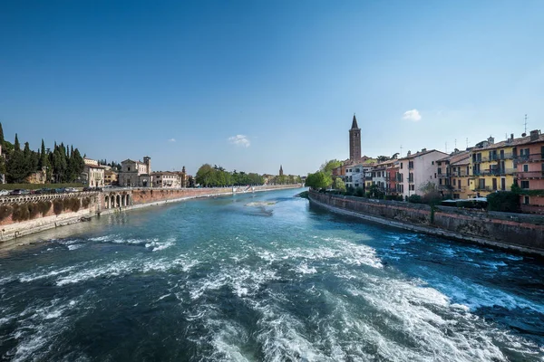 Verona Italia - Paisaje urbano de Verona, Veneto — Foto de Stock