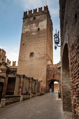 Verona, İtalya - 04 Nisan 2017: Cityscape Verona, Veneto