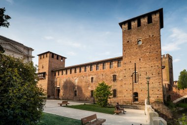 Verona, İtalya - 04 Nisan 2017: Cityscape Verona, Veneto