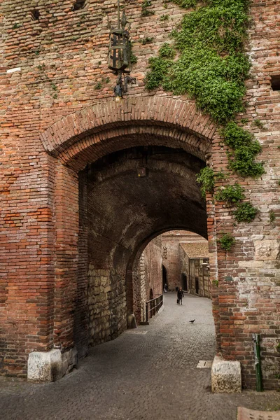 Verona, İtalya - 04 Nisan 2017: Cityscape Verona, Veneto — Stok fotoğraf