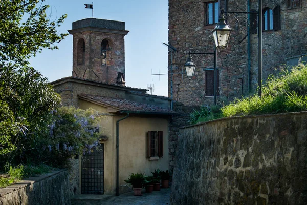 Guardistallo, pisa, italien - historisches toskanisches dorf — Stockfoto