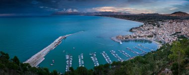 Panoramik Castellamare del Golfo Sicilya