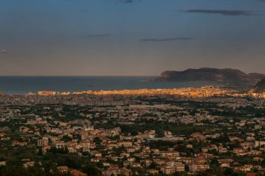 Monreale İtalya - Ekim 13, 2009: panoramik