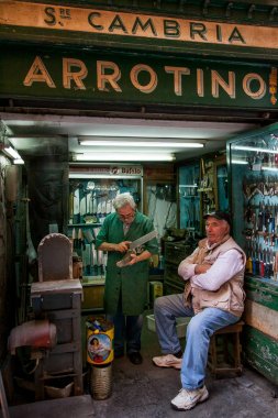 Palermo, İtalya - 14 Ekim 2009: Taze balık, deniz ürünleri, vegetabl
