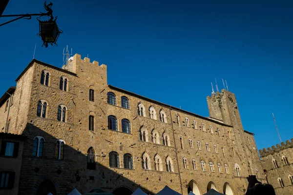 Volterra, Toskánsko - 21. května 2017 - Piazza dei Priori, Volterra T — Stock fotografie