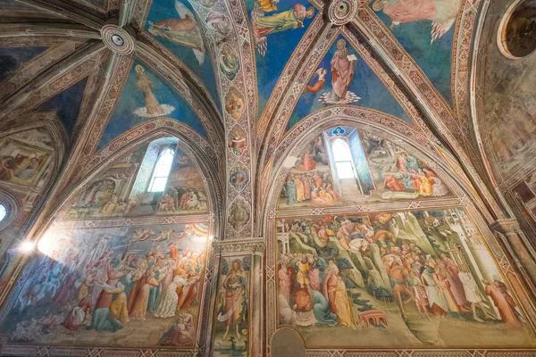 Volterra, Toskánsko - 21. května 2017 - kostel svatého Františka, inte — Stock fotografie