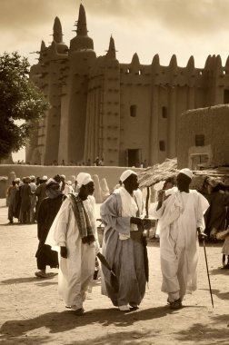 Mali, be - 25 Ocak 1992: tamamen topraktan inşa camiler
