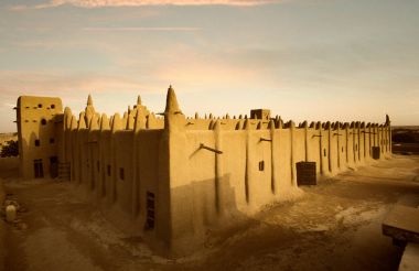 Mali, Batı Afrika - tamamen topraktan inşa camiler