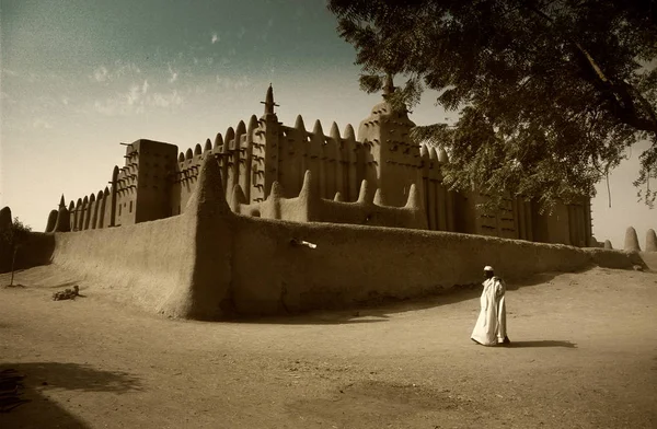 Mali, Batı Afrika - tamamen topraktan inşa camiler