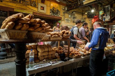 Budapeşte, Macaristan - Avril 17, 2016: Harabe Bar, Szimplakert, Kazin