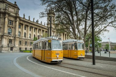 BUDAPEST, HUNGARY - AVRIL 15, 2016: Tram 2 at Kossuth Square clipart