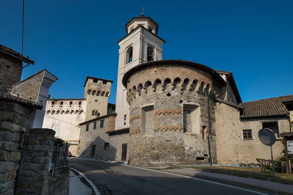 Lerma, Piemonte, Itália - O castelo — Fotografia de Stock