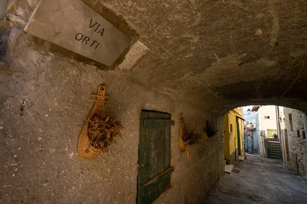 Lerma, Piemonte - Veduta dell'antico borgo — Foto Stock