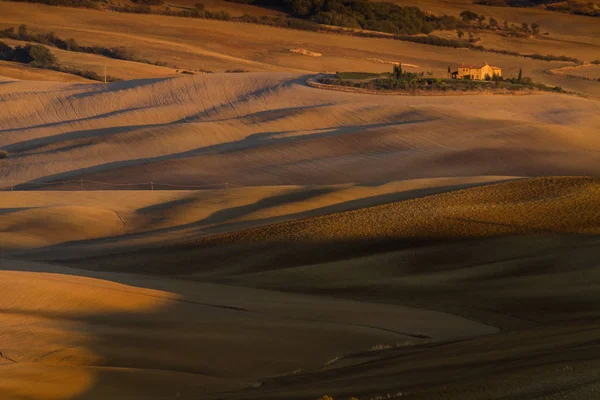 Toscana, Italia - Paisaje Toscana con colinas onduladas —  Fotos de Stock