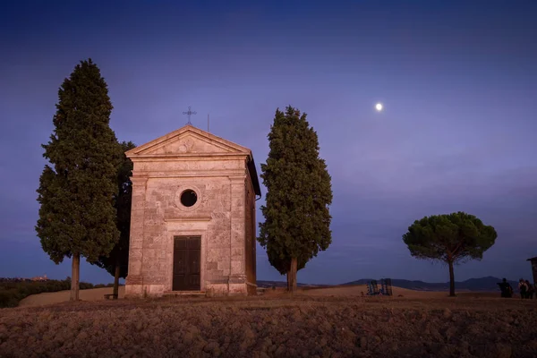 Tuscany Italy - Vitaleta templom, a naplemente — Stock Fotó