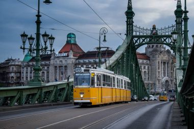 Budapeşte Macaristan'ın başkenti tarafından Tuna nehri geçti.