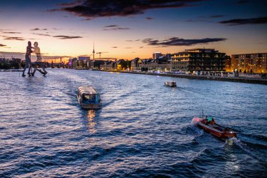 Berlin, Almanya - 20 Eylül 2015: Molekül erkekler de Berlin