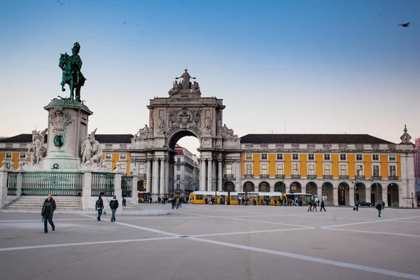 Lizbona, Portugalia - 26 stycznia 2011: La Praca Comercio (Comme — Zdjęcie stockowe