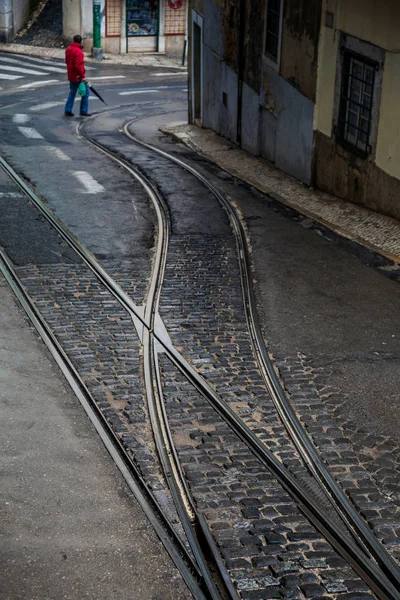 Lisbon, Portekiz - 28 Ocak 2011: Alfama çevrede görünümünü — Stok fotoğraf