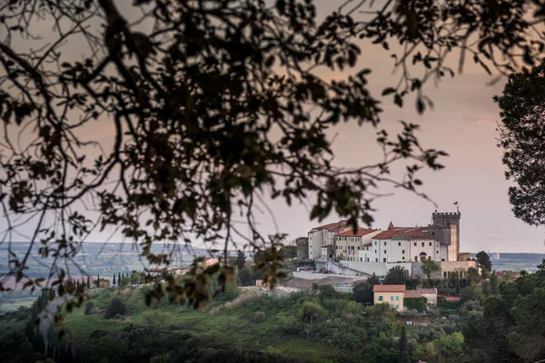 Rosignano Marittimo, Toscane, Livorno - panoramisch uitzicht vanaf de — Stockfoto