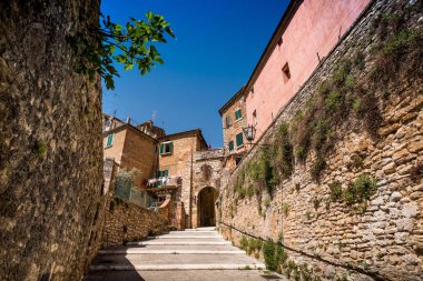 SERRE di RAPOLANO, TUSCANY, Italy - the ancient village, medieva clipart