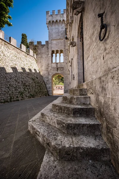 SERRE di RAPOLANO, TUSCÂNIA, Itália - a antiga aldeia, Serre F — Fotografia de Stock