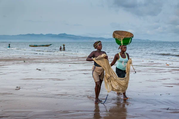 Yongoro Sierra Leone Května 2013 Západní Afrika Dvě Neznámé Ženy — Stock fotografie