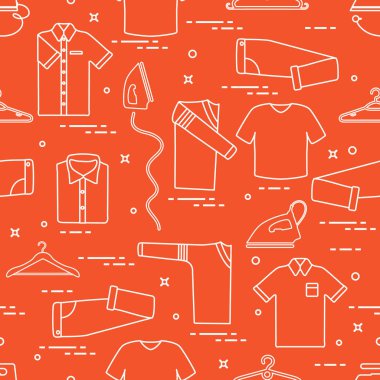 Desen ütüler, askı ve farklı kıyafetler.